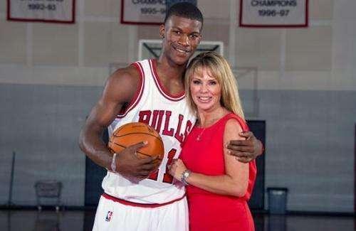 在对抗中保 在对抗中保